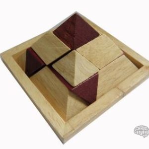 Casse-tête en bois pyramide coloré pour stimuler la réflexion