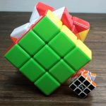 Grand cube 3x3 idéal pour les passionnés de casse-têtes