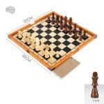Jeu d'échecs en bois, activité familiale