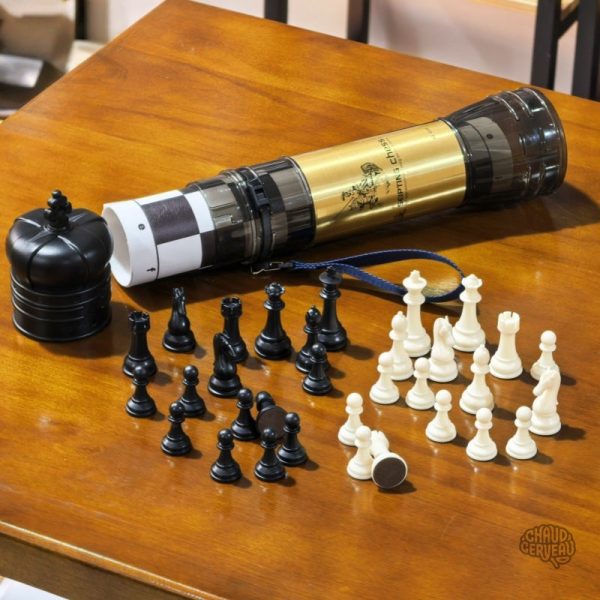 echiquier-portable-avec-rangement-piece-roi-1 Jeu d'échecs portable Royal