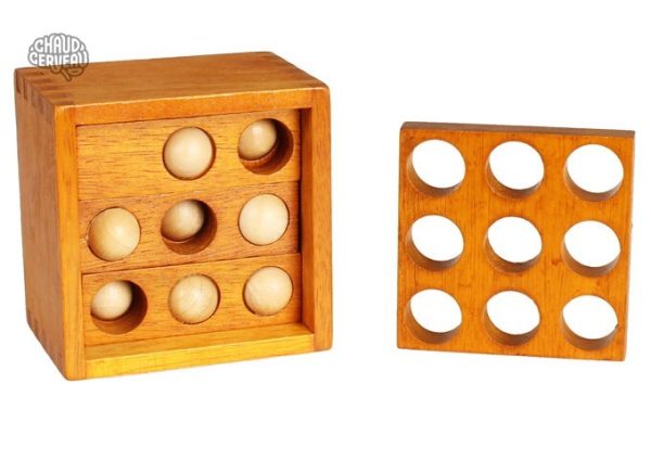 Jeu de réflexion en bois avec motif golfique captivant