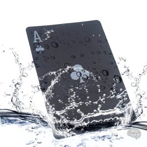 Design élégant de cartes étanches noires et rouges