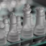 Jeu d'échecs en verre, idéal pour décor et divertissement
