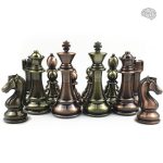 Échiquier avec pièces en métal, style Staunton