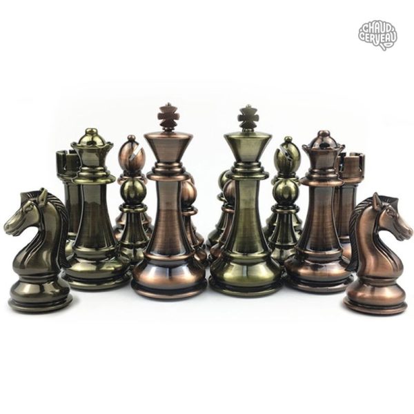 Échiquier avec pièces en métal, style Staunton