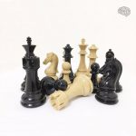 Échiquier avec pièces lestées, style Staunton classique