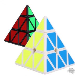 Puzzle en forme de pyramide, idéal pour les amateurs de défis