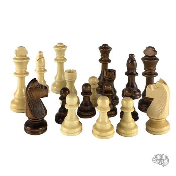 Rois d'échecs en bois, design raffiné pour passionnés