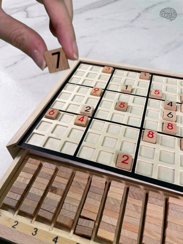 Casse-tête Sudoku, design en bois élégant
